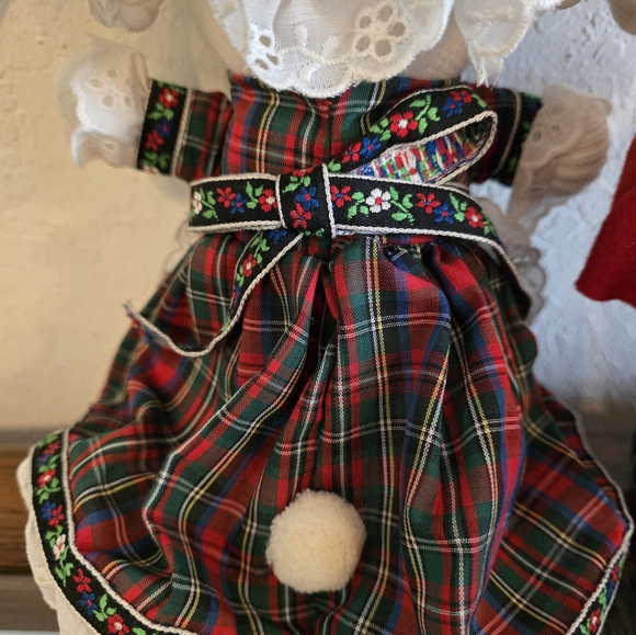 Vintage 6 piece sock bunnies holiday decor set. Mint Condition. - Picture 7 of 14